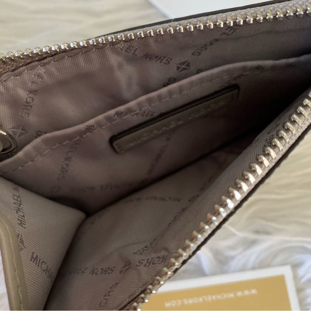 New Michael Kors jet set small coin pouch with ID wallet - Picture 8 of 15